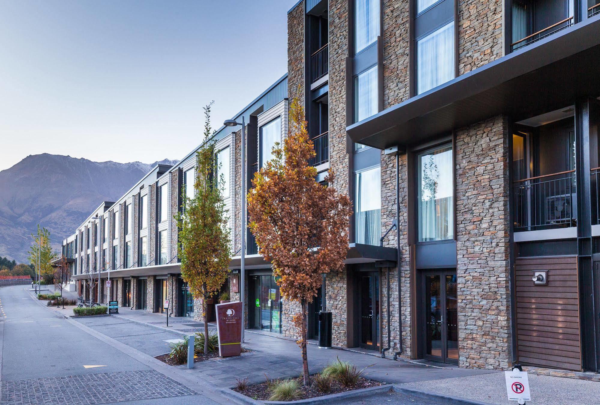 Doubletree By Hilton Queenstown Exterior photo